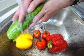 pranje zelenjave za preprečevanje okužbe s paraziti